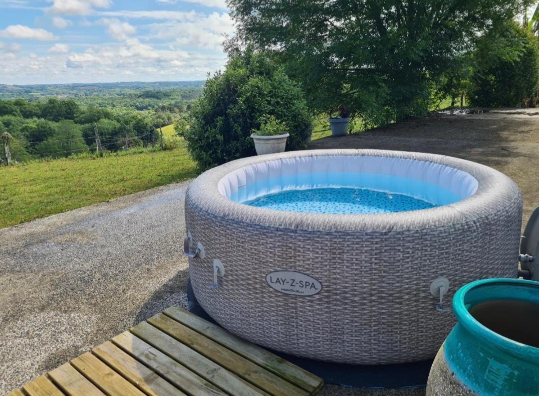 Family Home With Pool Saint-Lon-Les-Mines Екстериор снимка